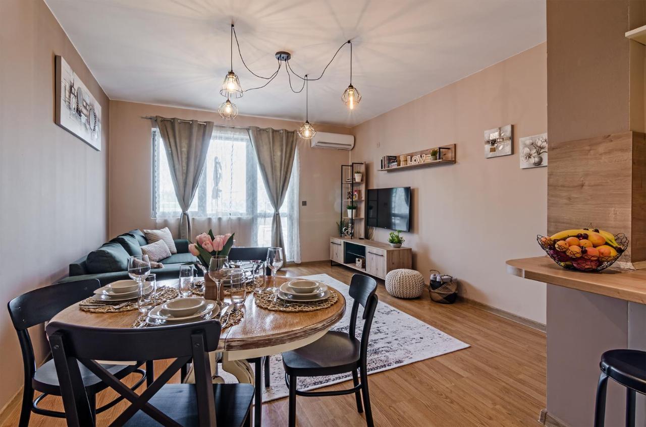 Апартаменти Ивайло / Ivaylo Apartments Burgas ภายนอก รูปภาพ