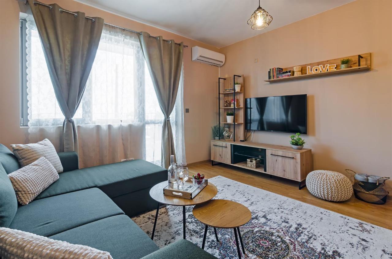 Апартаменти Ивайло / Ivaylo Apartments Burgas ภายนอก รูปภาพ