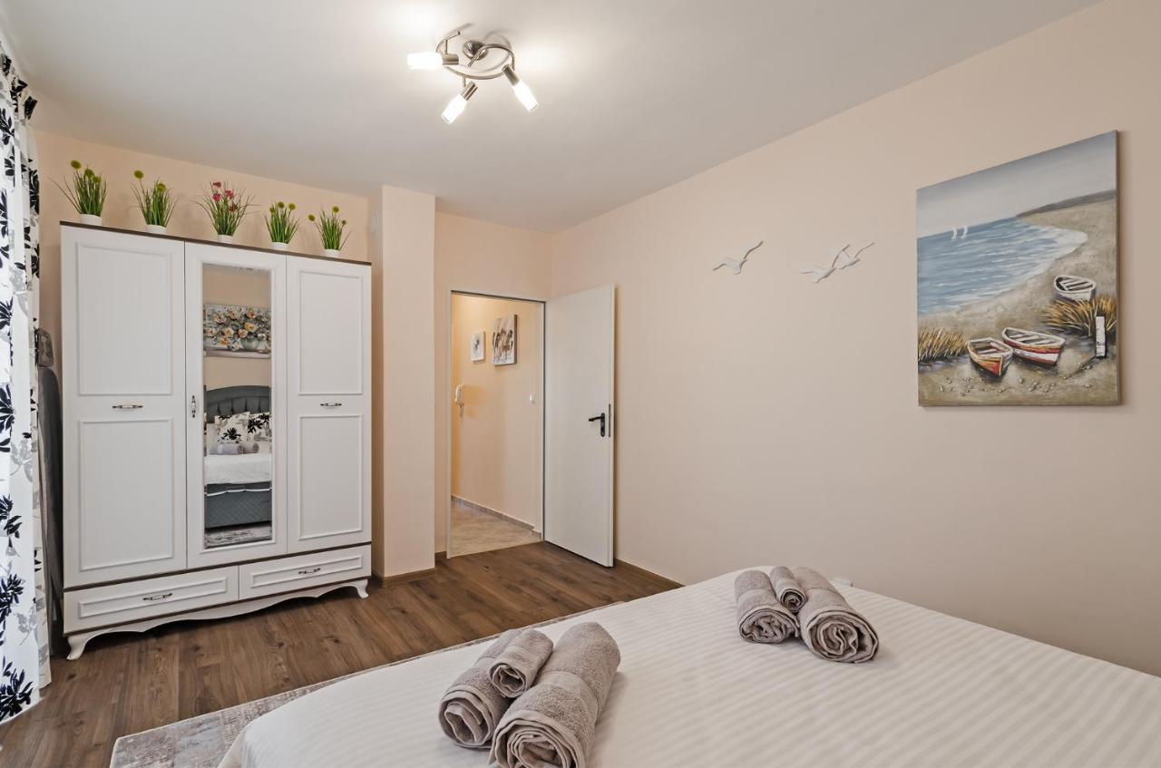 Апартаменти Ивайло / Ivaylo Apartments Burgas ภายนอก รูปภาพ