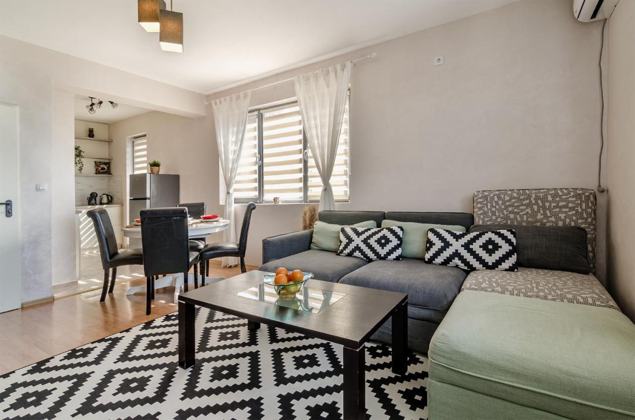 Апартаменти Ивайло / Ivaylo Apartments Burgas ภายนอก รูปภาพ