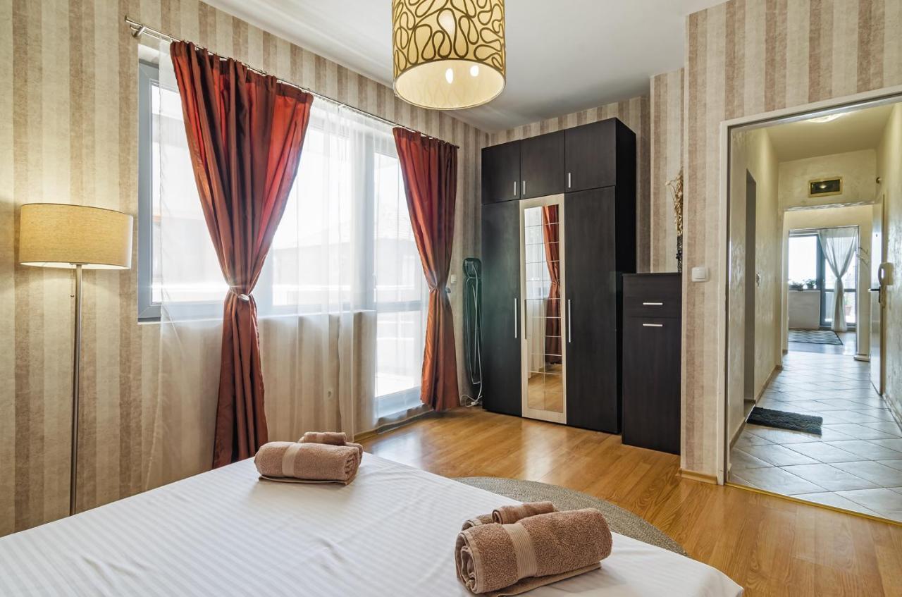 Апартаменти Ивайло / Ivaylo Apartments Burgas ภายนอก รูปภาพ